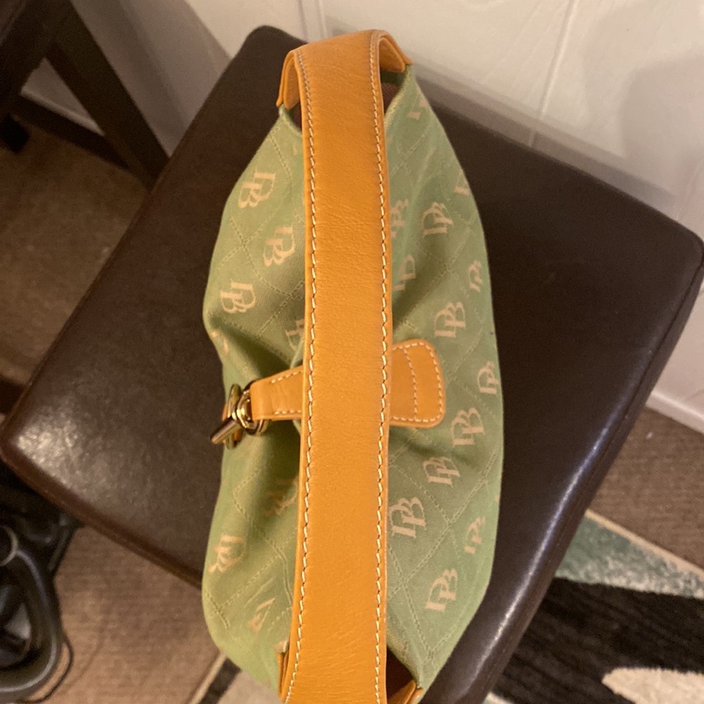 LIKE NEW Dooney & Bourke Green Canvas Shoulder Bag - Picture 4 of 10
